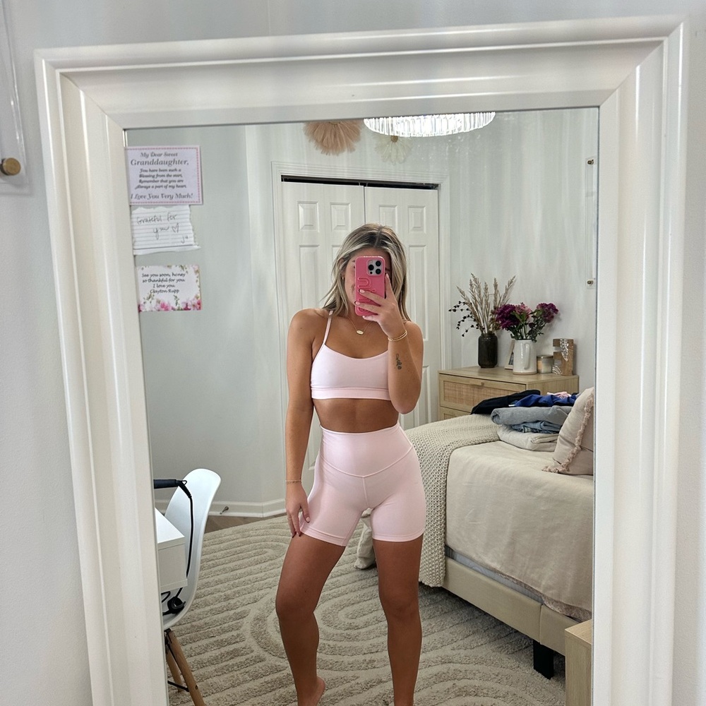 Womens lululemon sports bra
